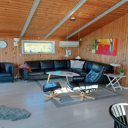 Semesterbostad Elgin - 1-8km From The Sea By Interhome *