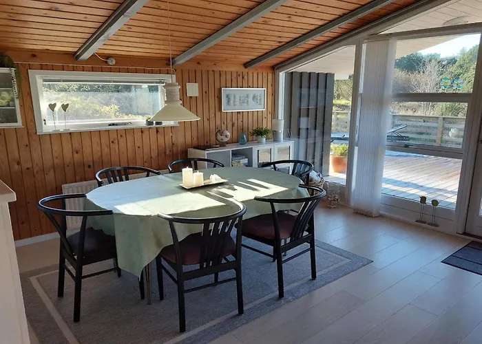 Elgin - 1-8km From The Sea By Interhome * Lakolk